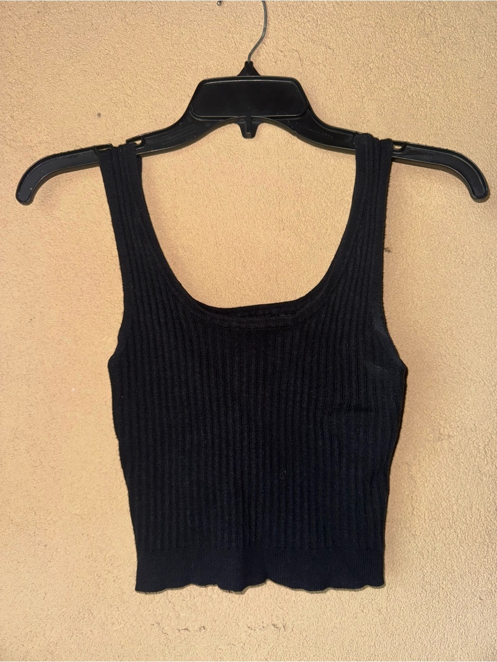 Forever 21 Black Ribbed Scoop Neck crop Tank Top